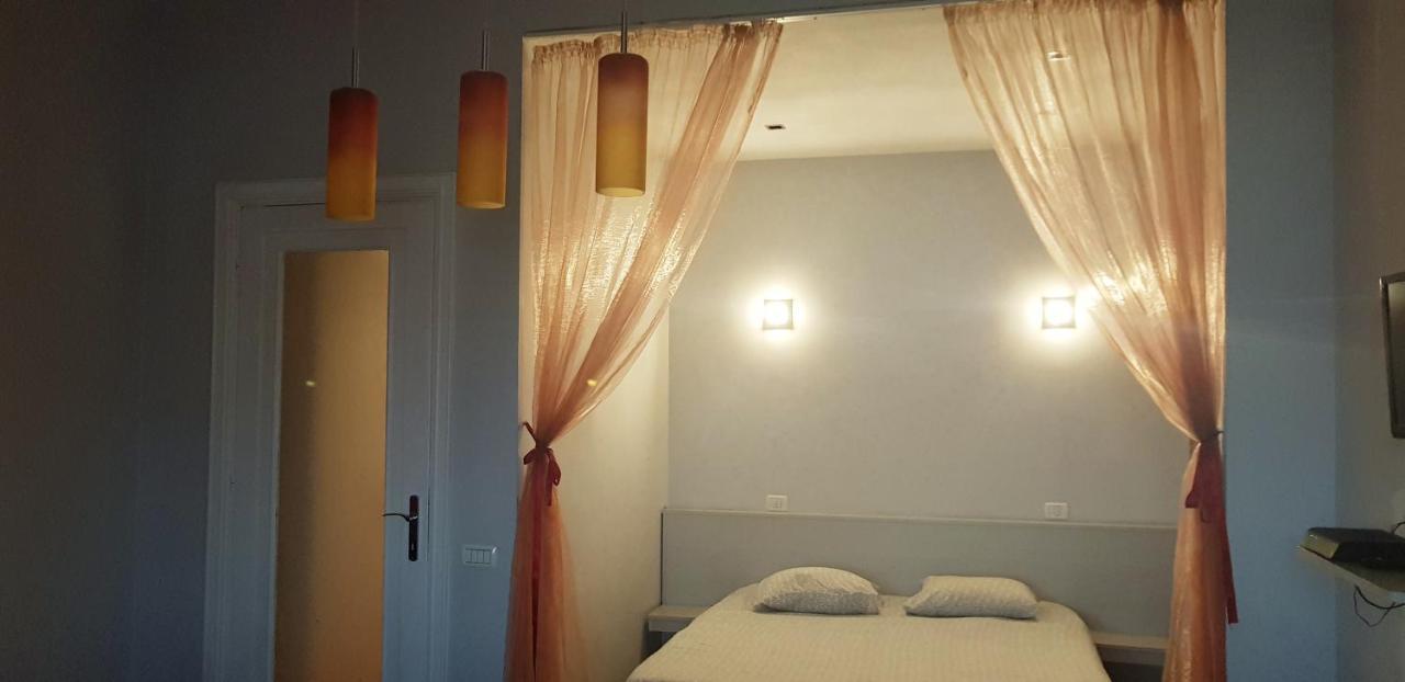Hospitality Centrum - Nicolae Iorga Bukarest Rum bild